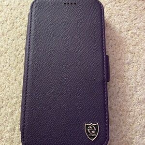 IPhone 11 phone case with credit card holders